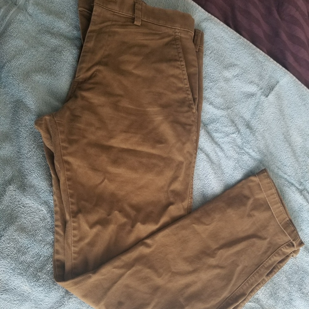 Haggar H26 Men's flat front light brown khakis